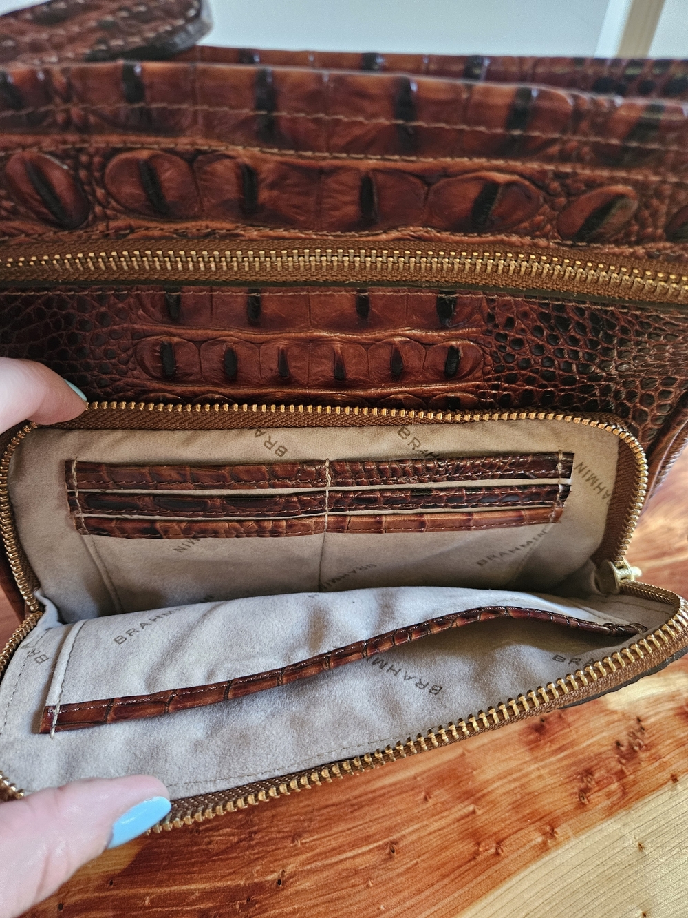 Brahmin Melbourne Brown Embossed Leather Crossbody Messenger Organizer Bag - Picture 4 of 9